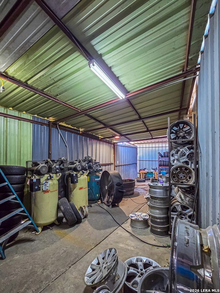 main property photo 13