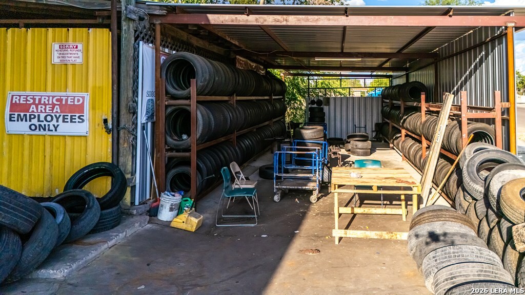 main property photo 6