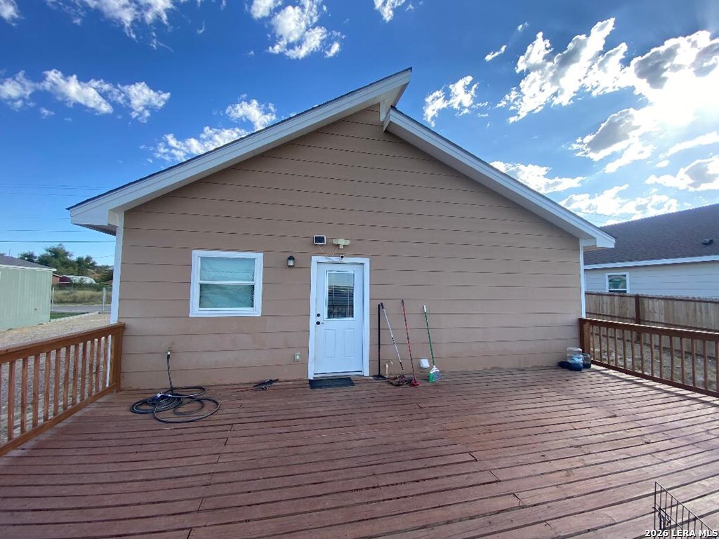 main property photo 10