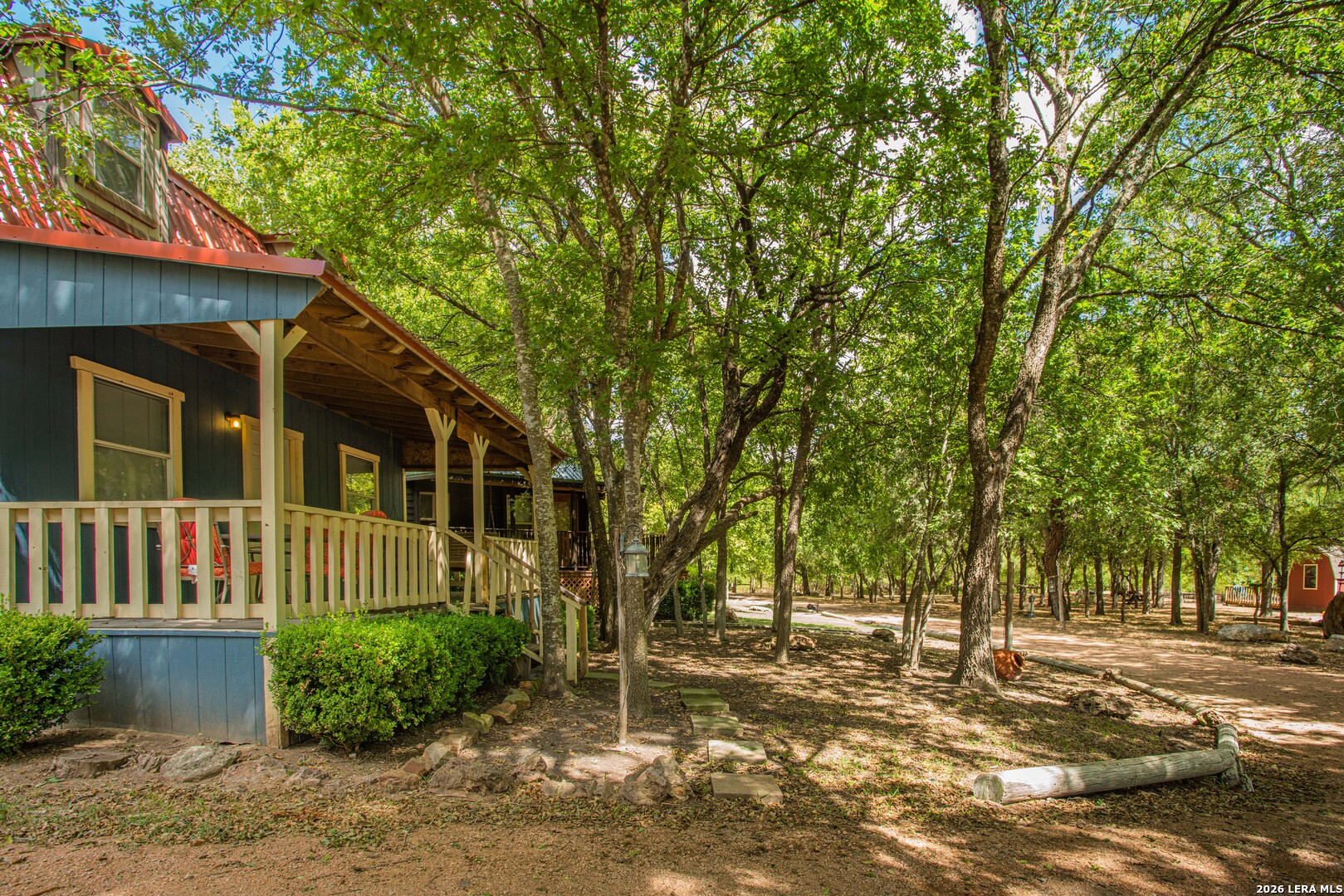 main property photo 34