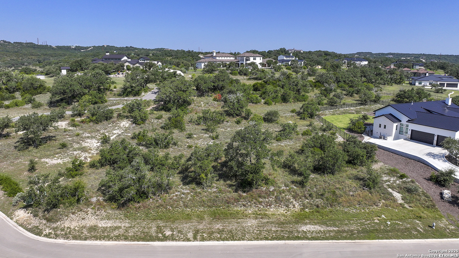 main property photo 10