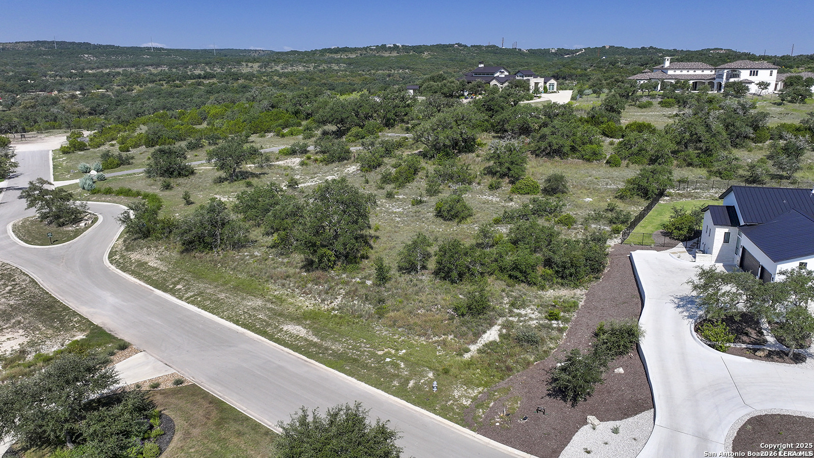 main property photo 8