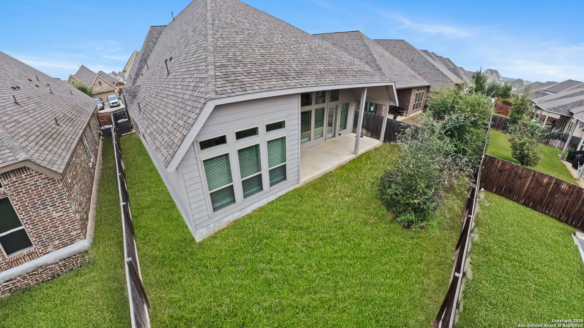 main property photo 7