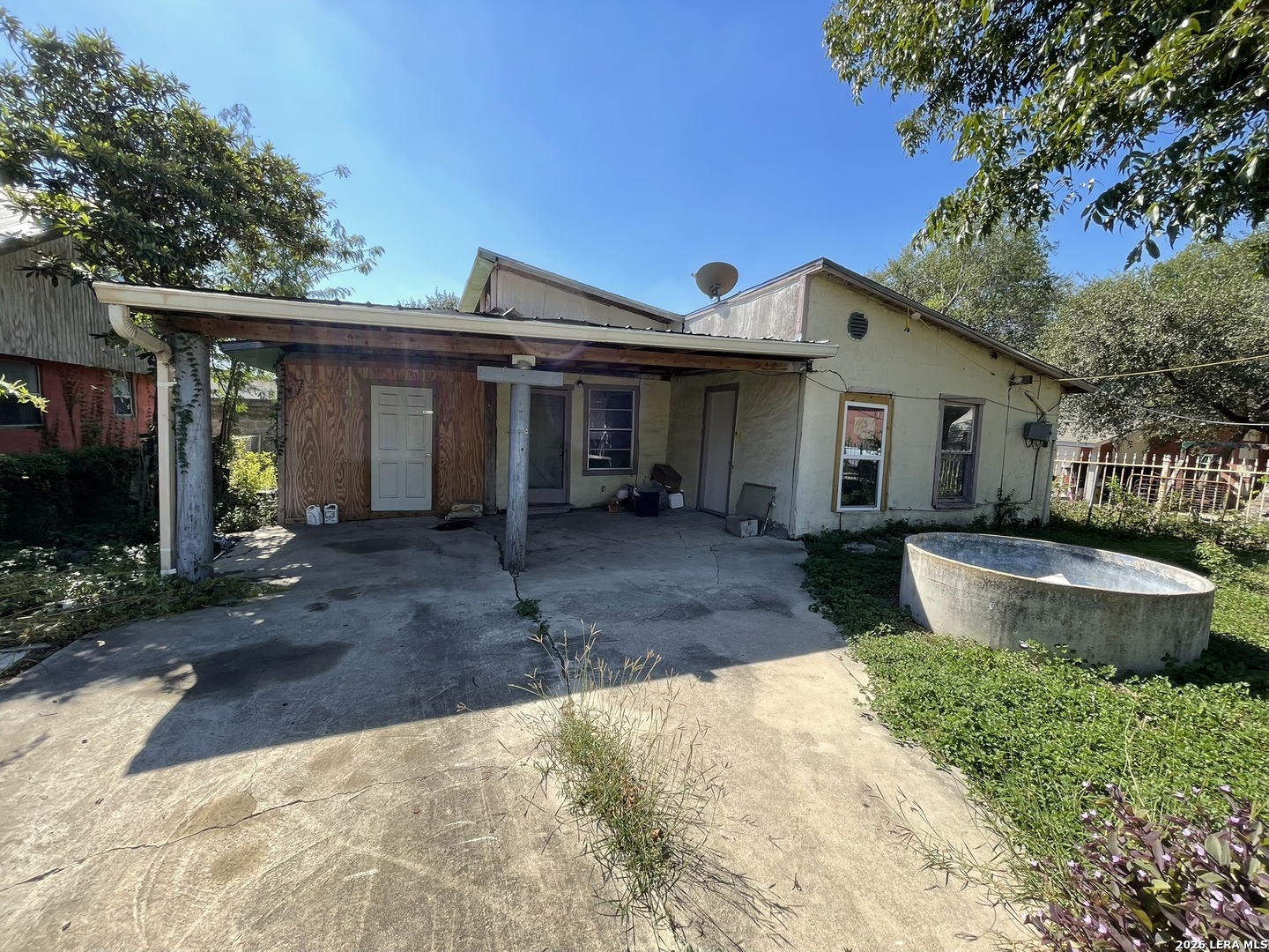 main property photo 23