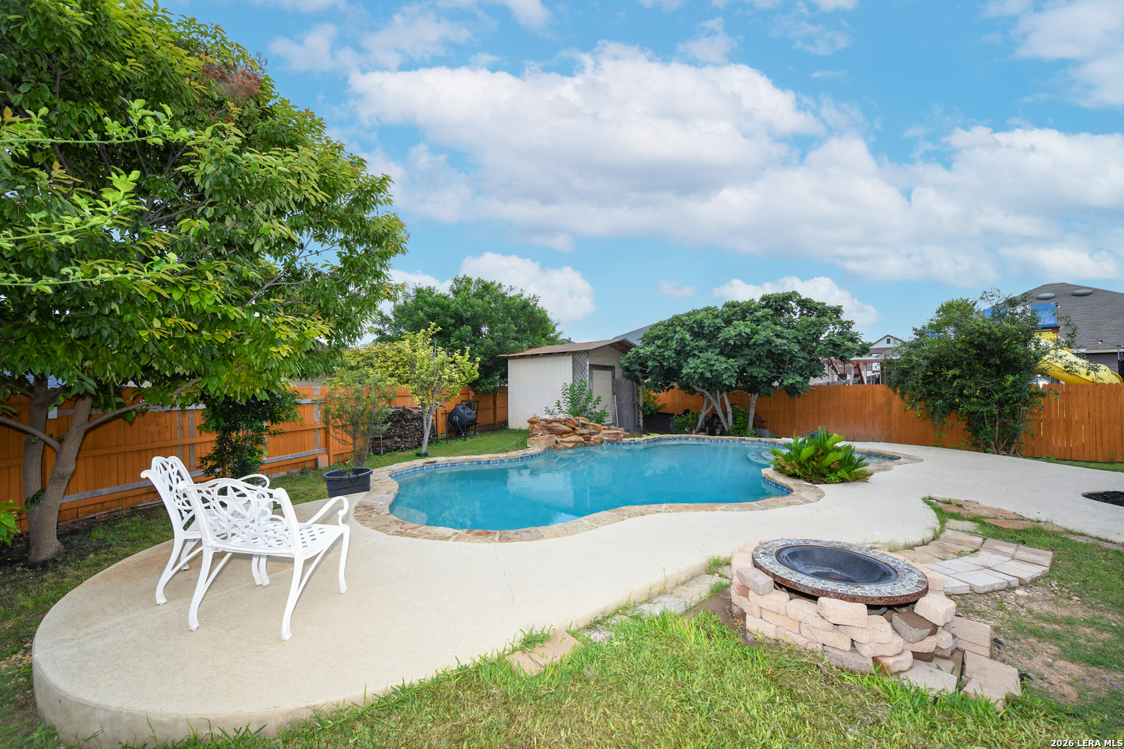 main property photo 13
