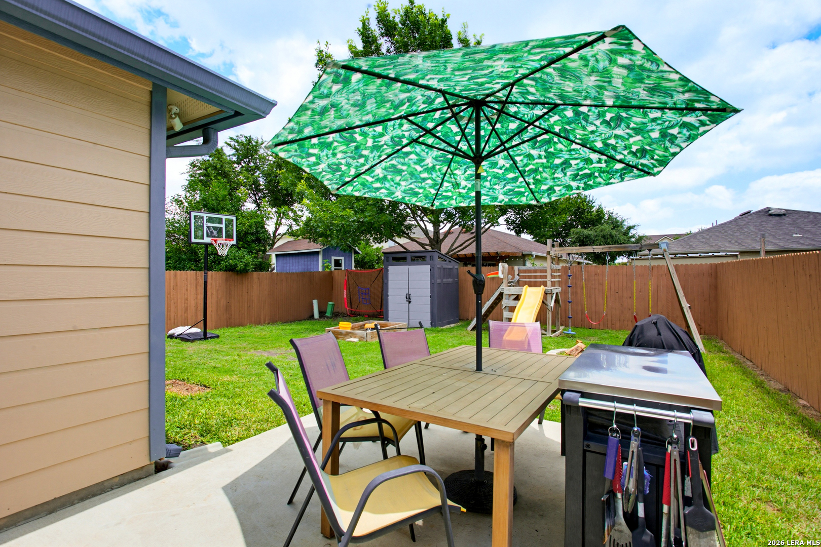 main property photo 17