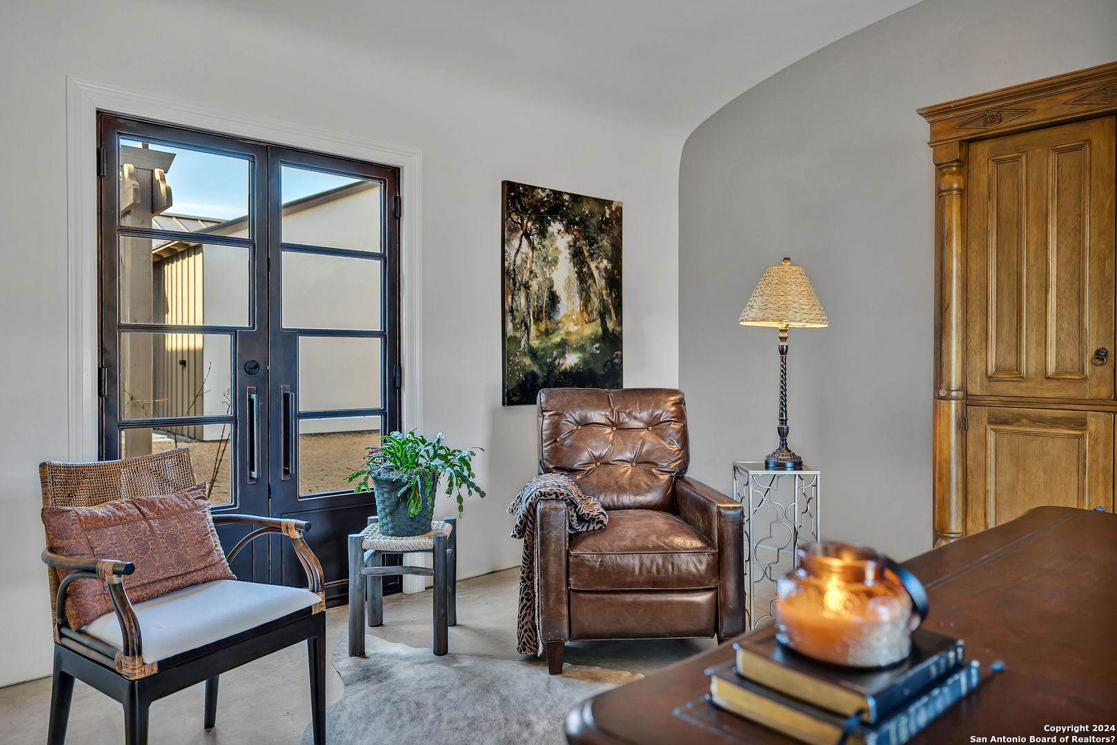 main property photo 25