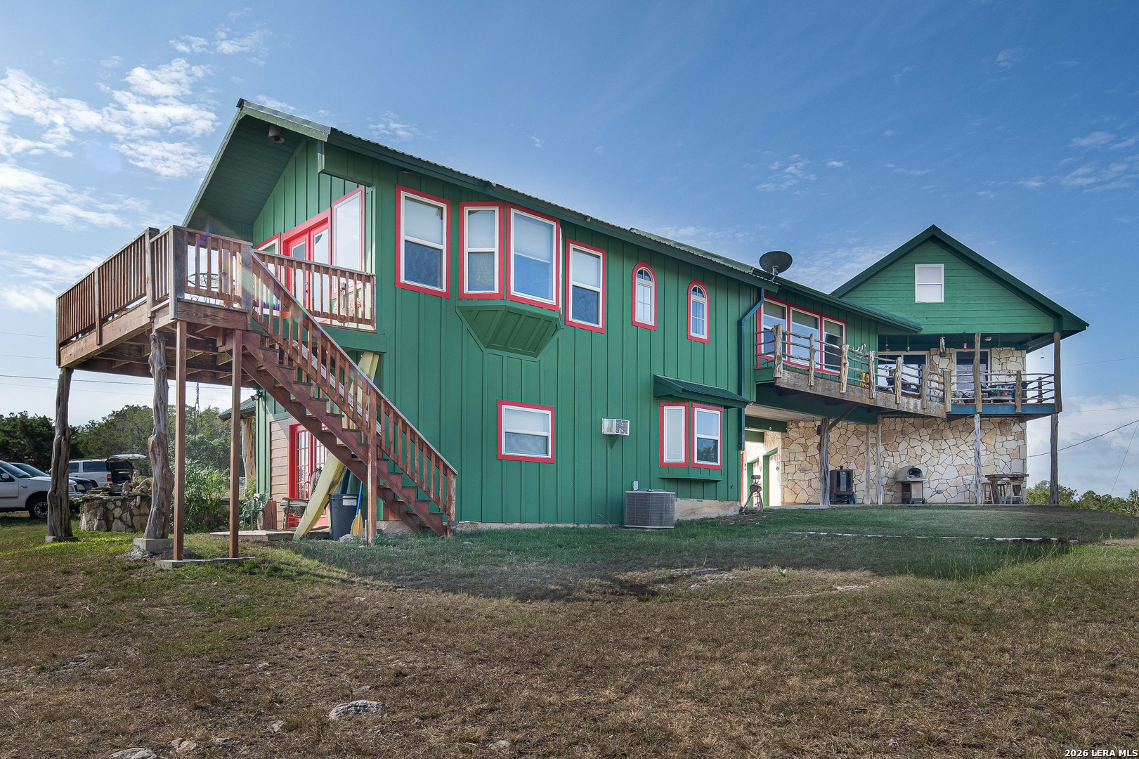 main property photo 4