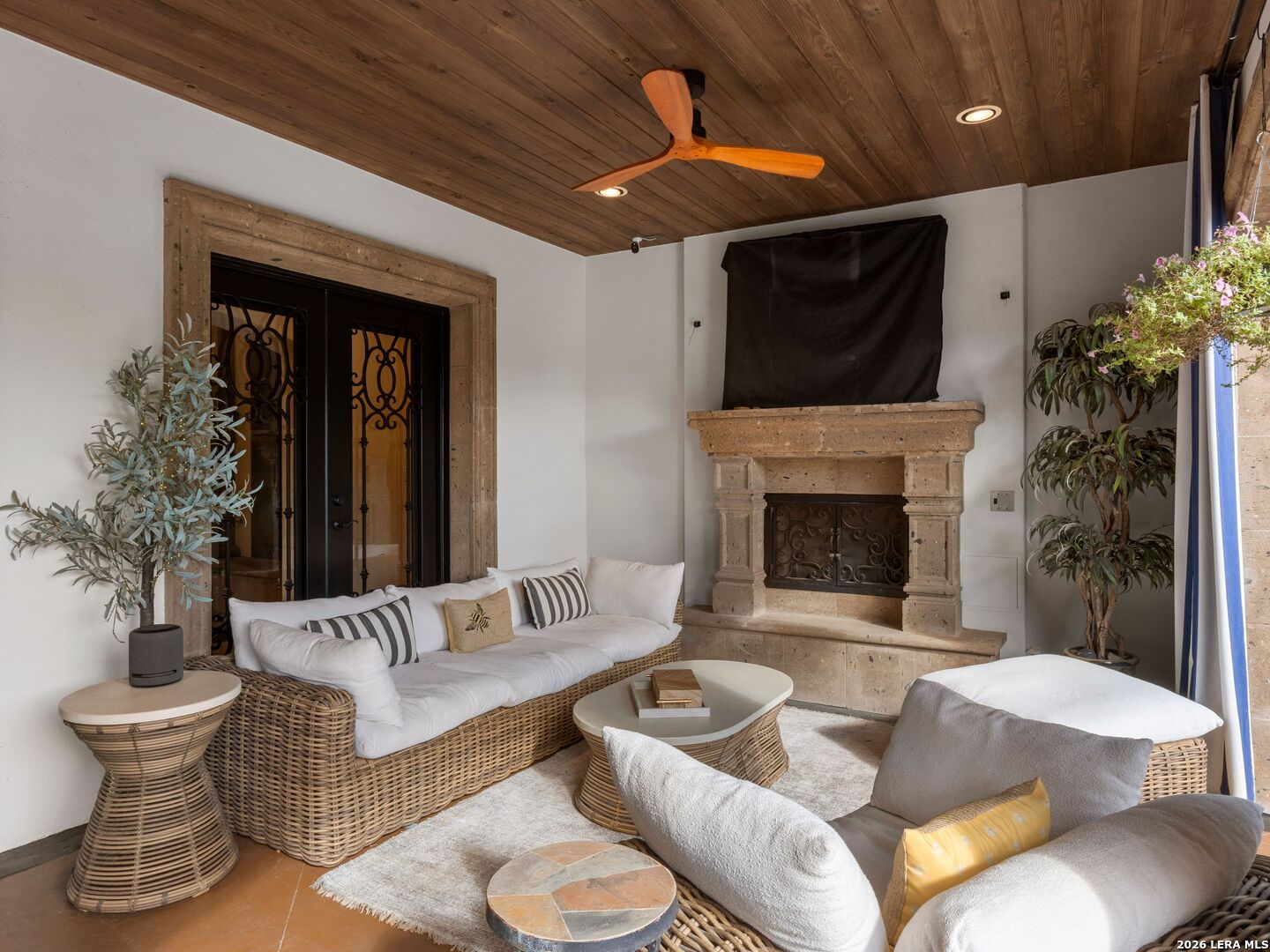 main property photo 51