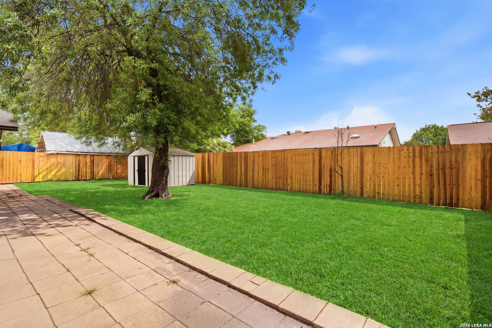 main property photo 30