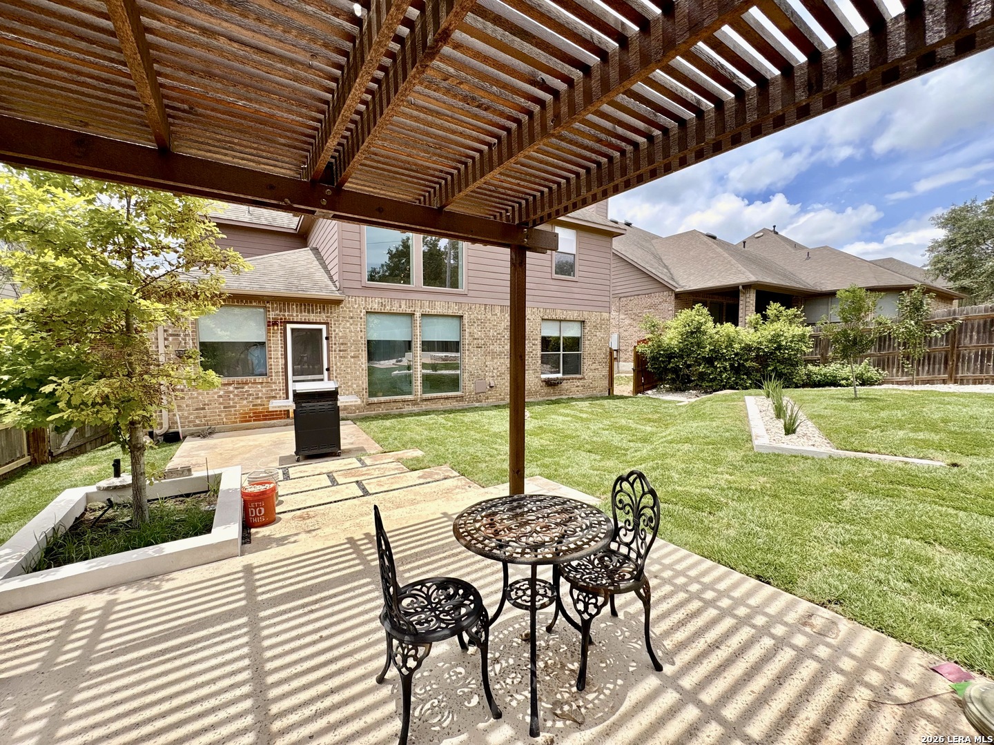 main property photo 30