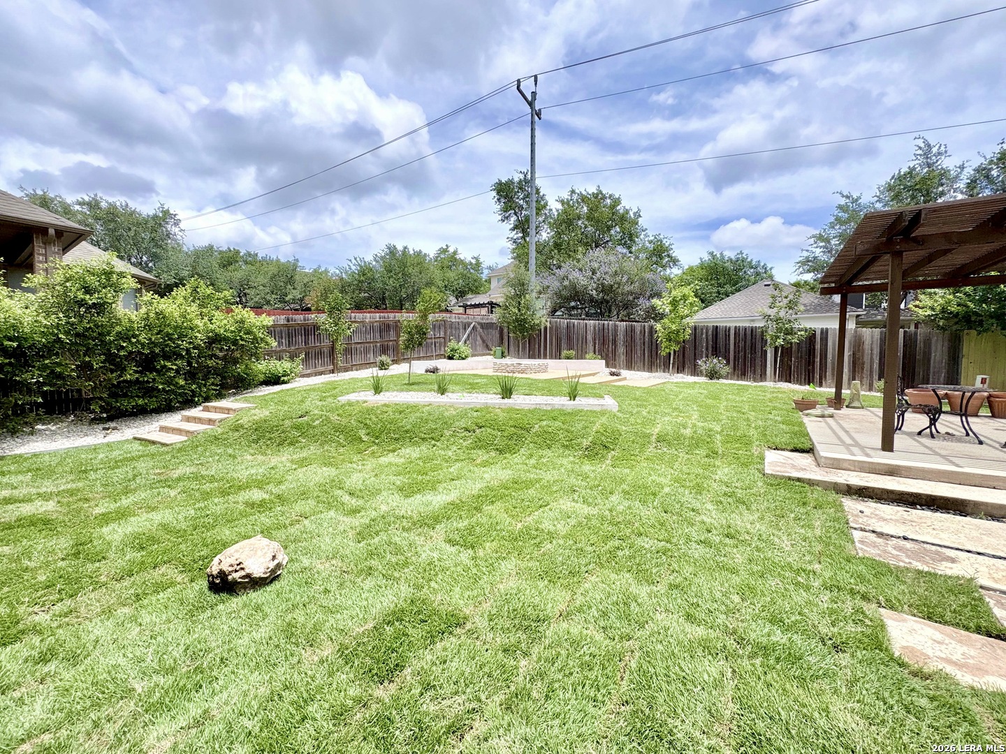 main property photo 32