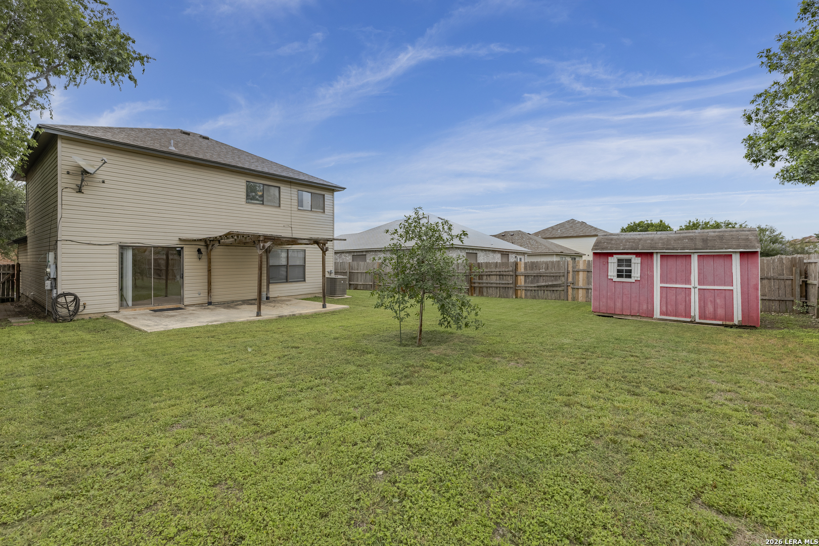main property photo 28