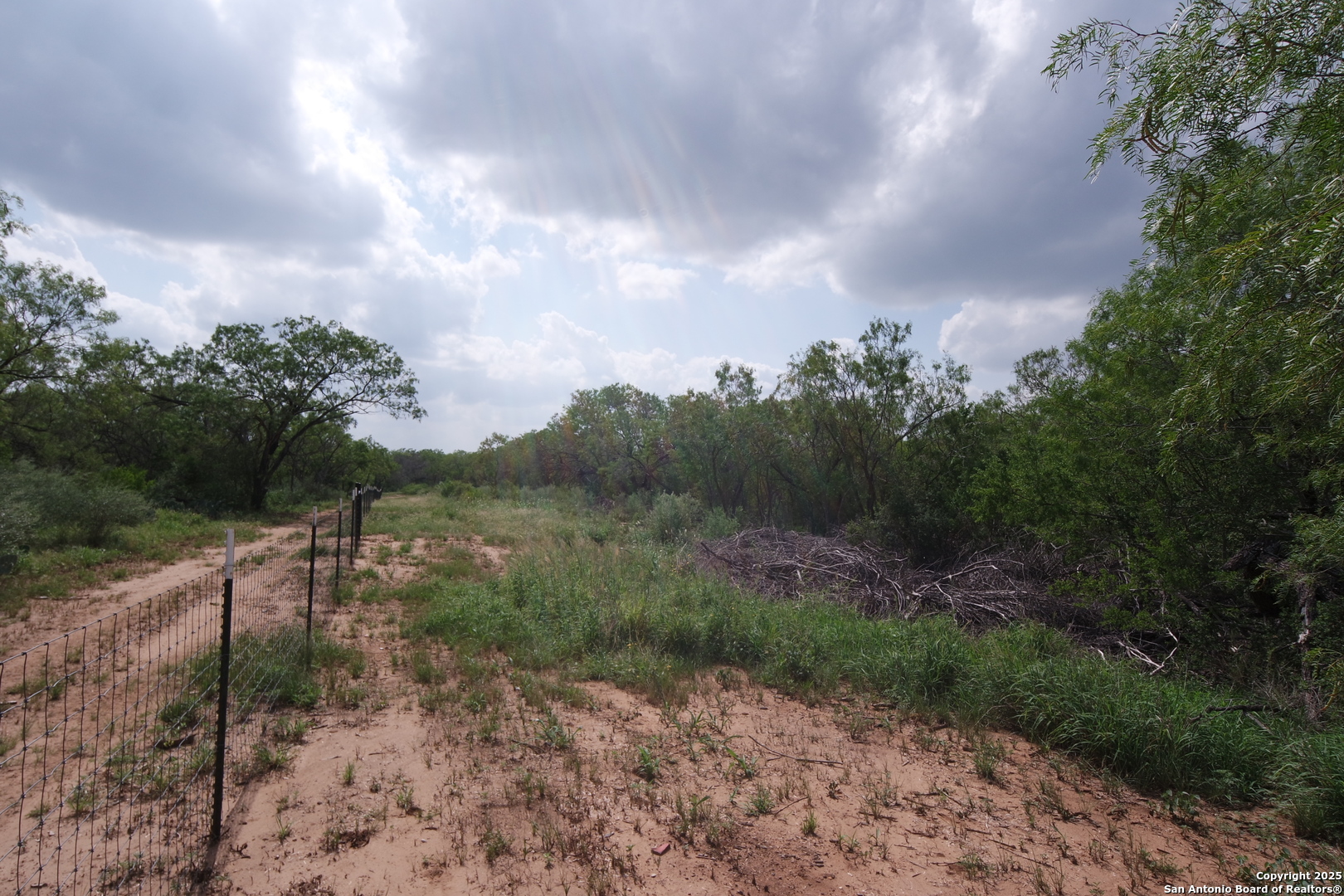 main property photo 10