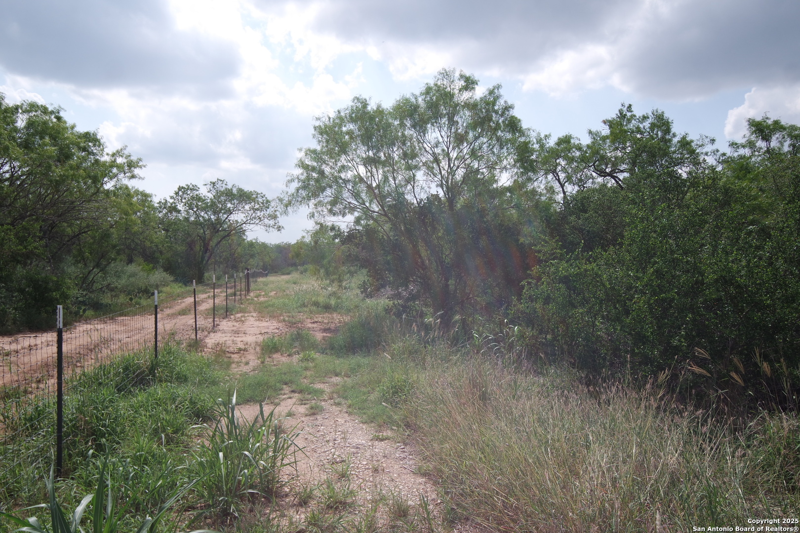 main property photo 9