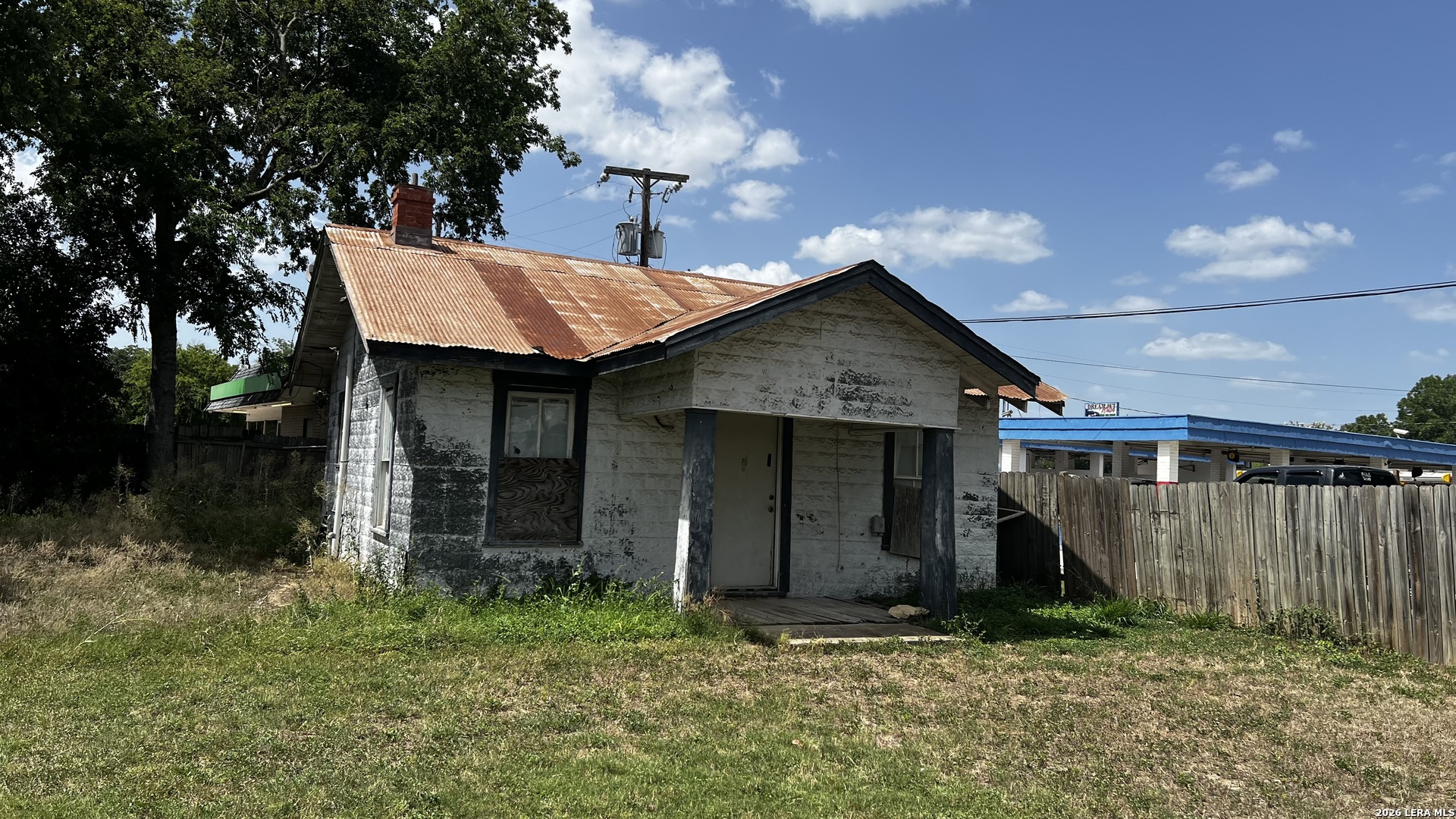 main property photo 4