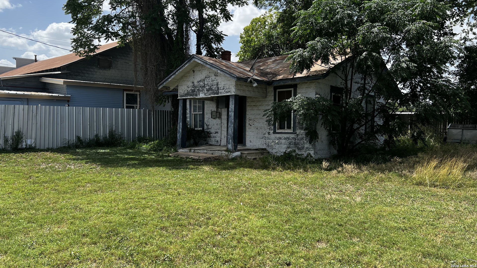 main property photo 5