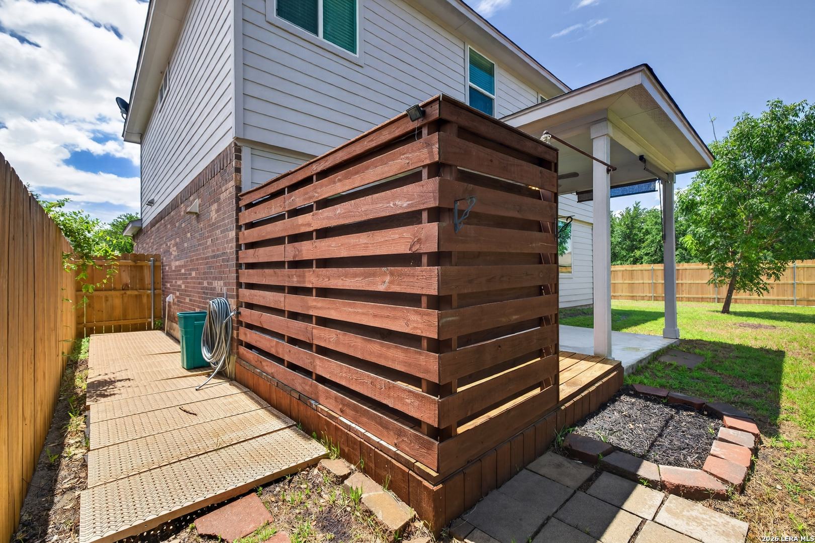 main property photo 26