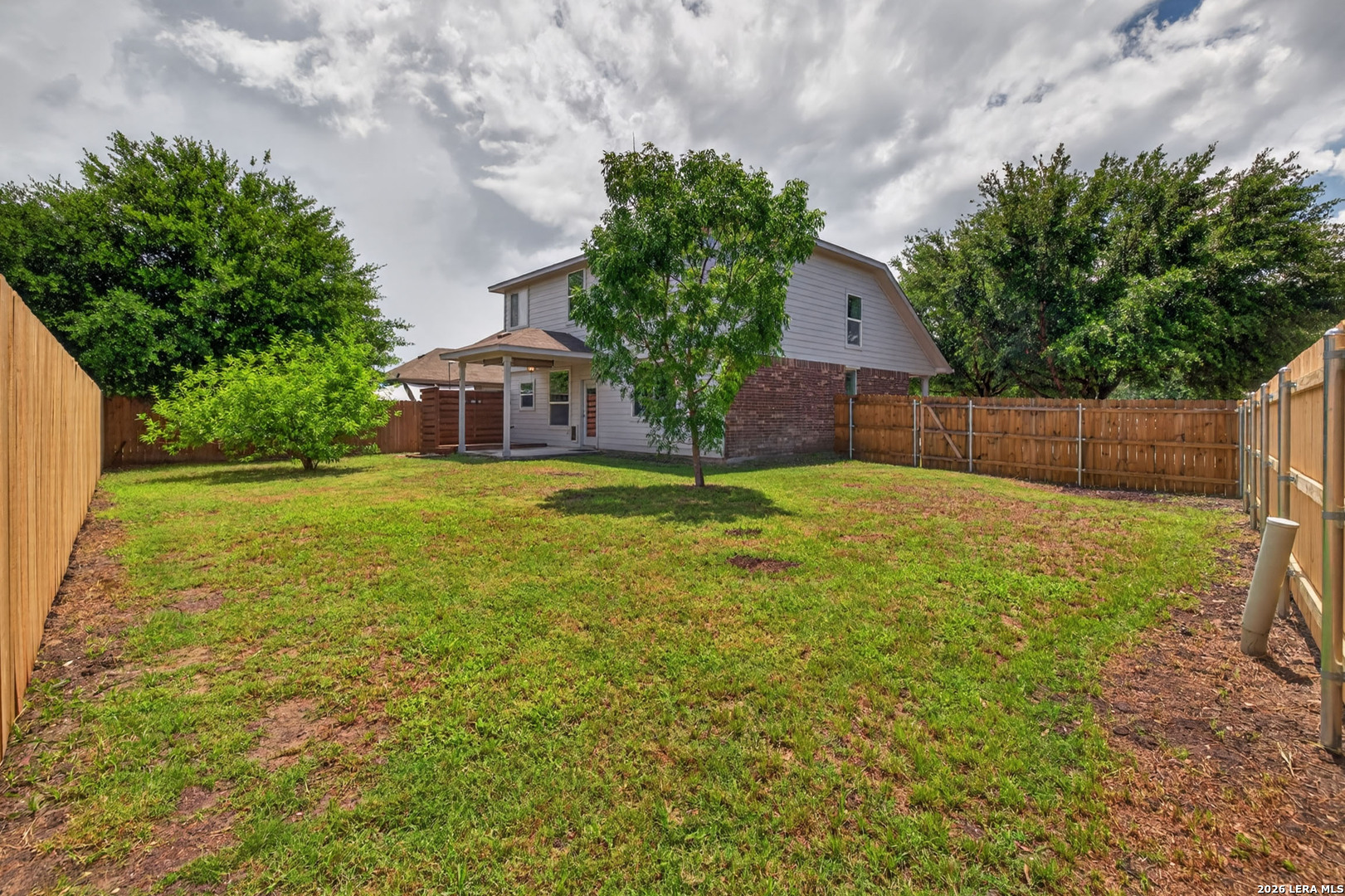 main property photo 27