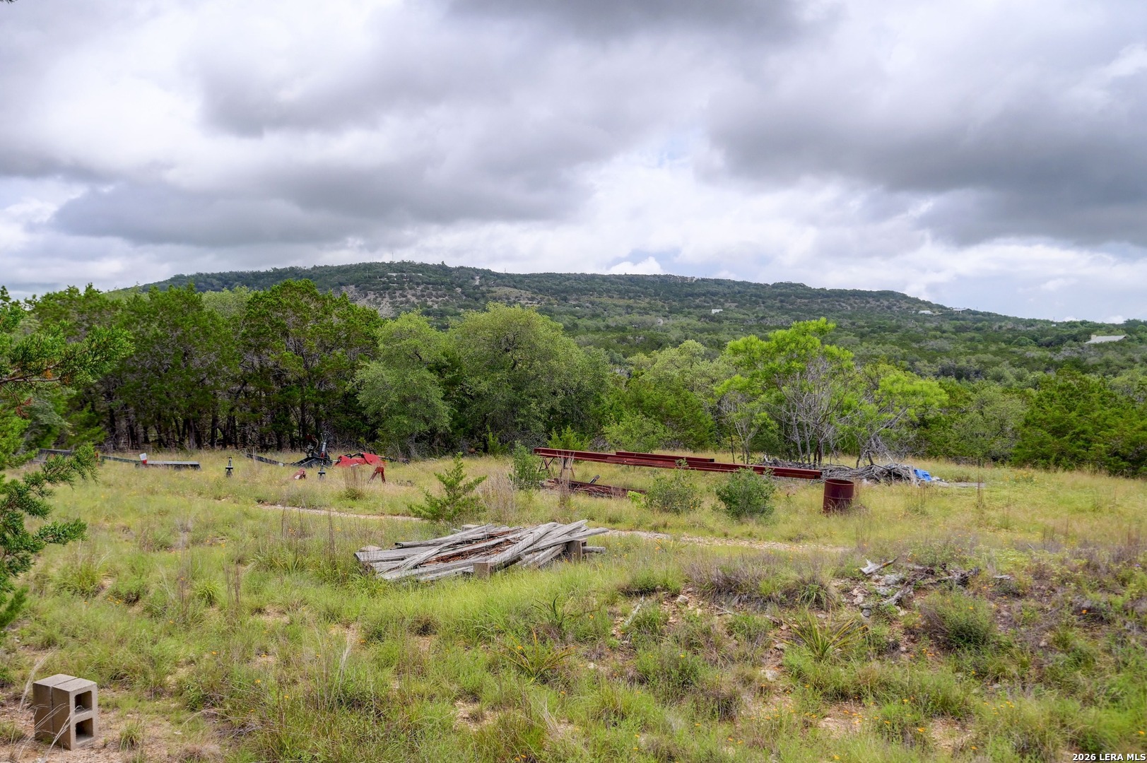 main property photo 30