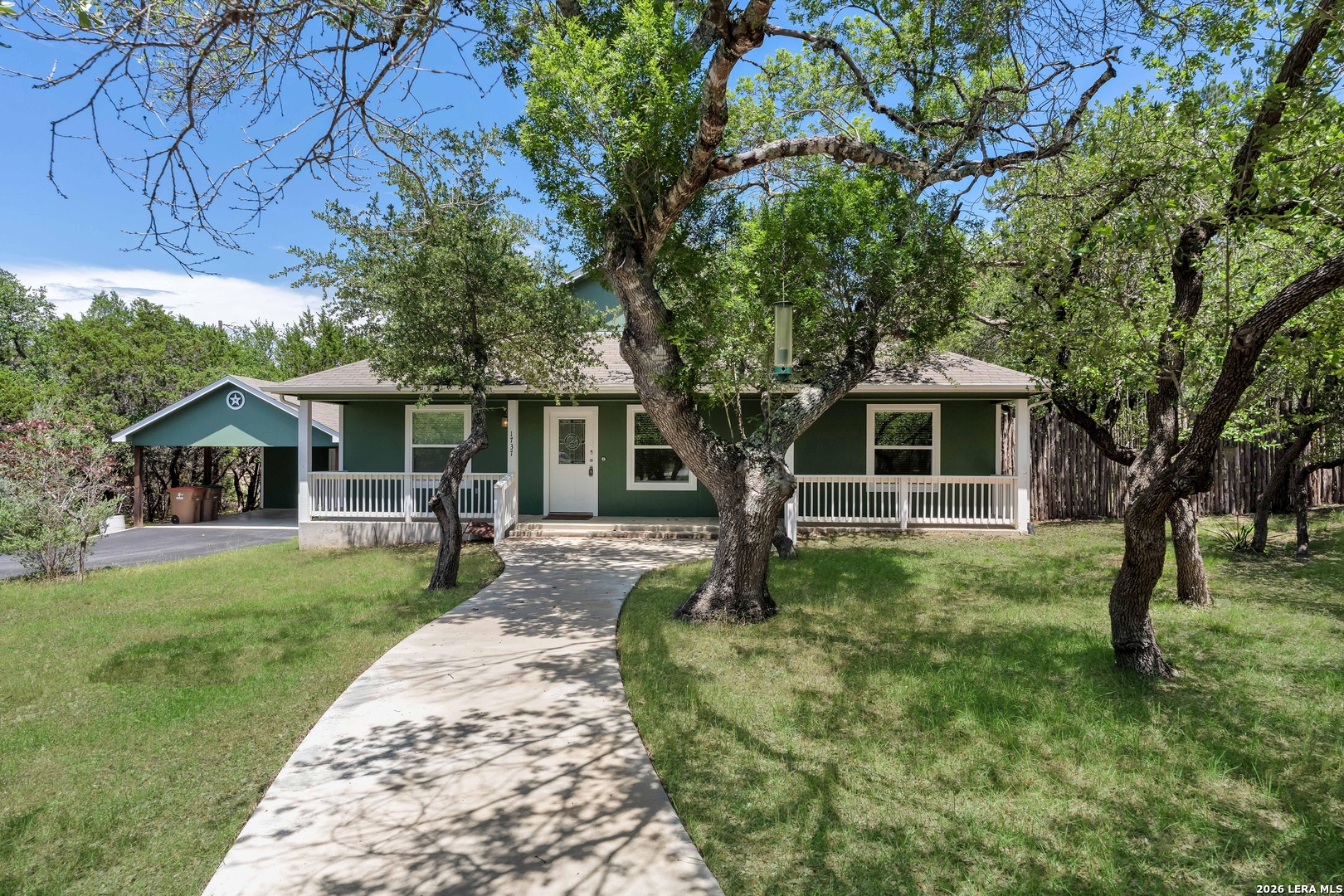 main property photo 28