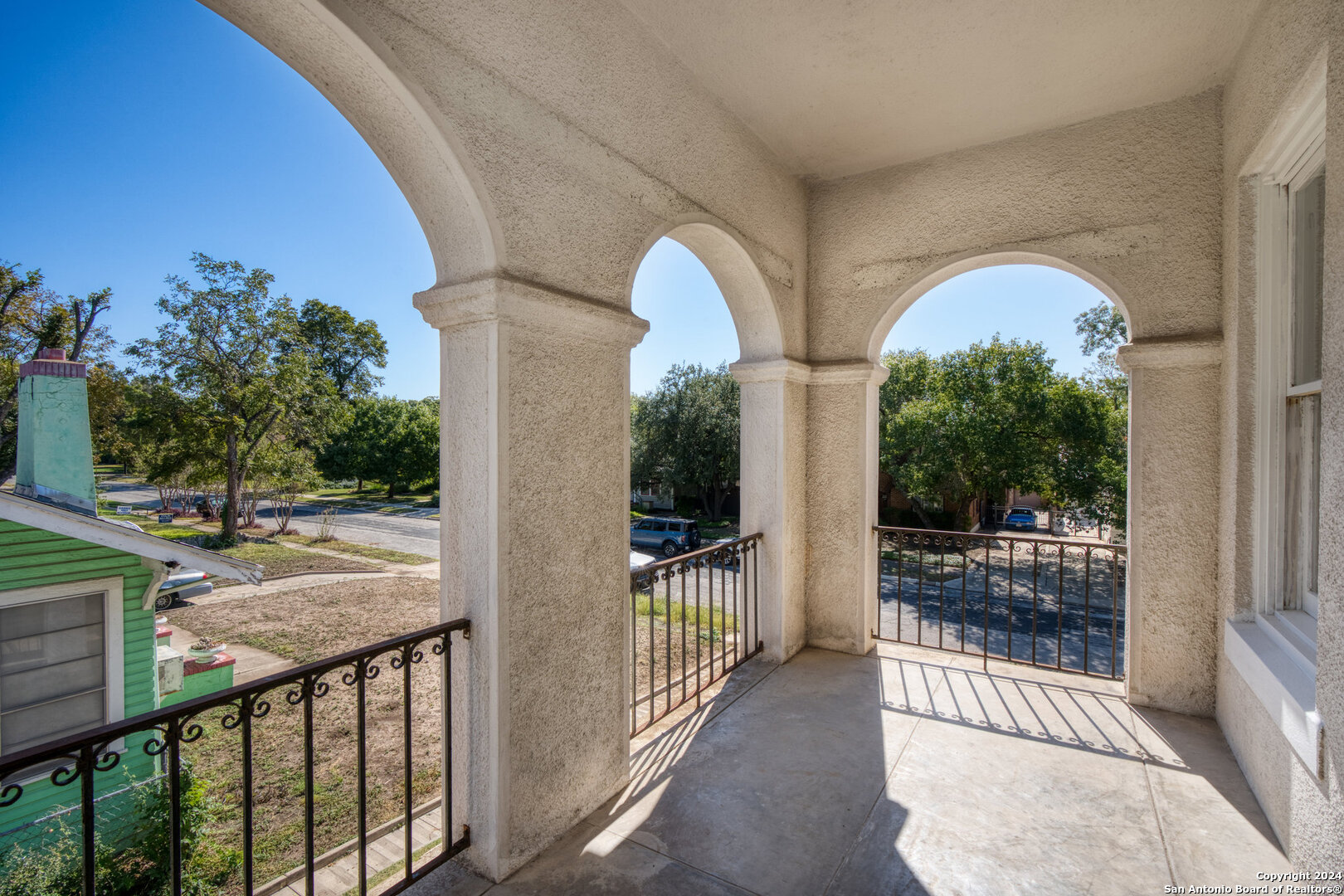 main property photo 11