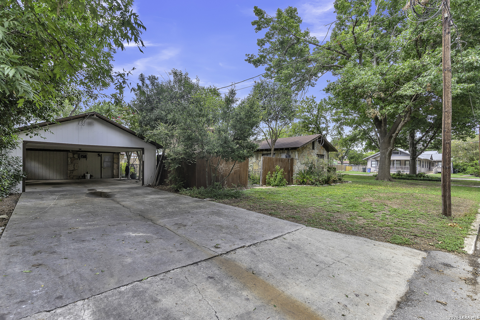 main property photo 8