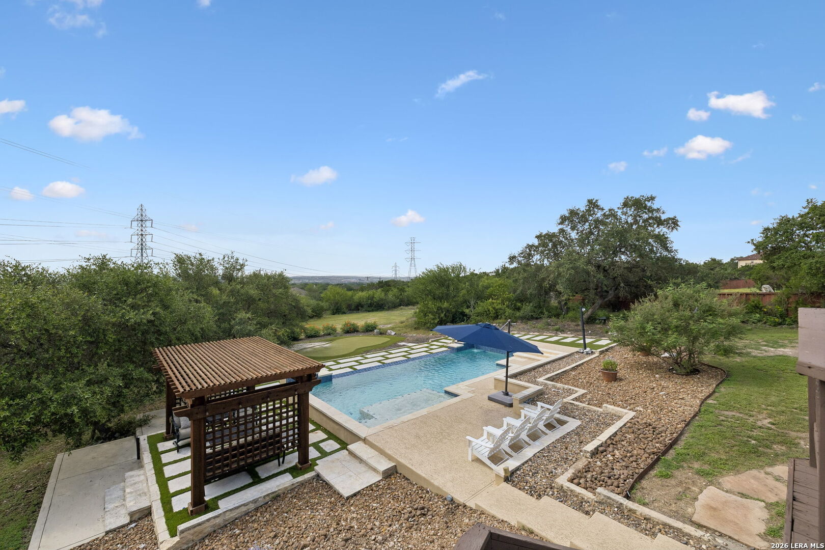 main property photo 40