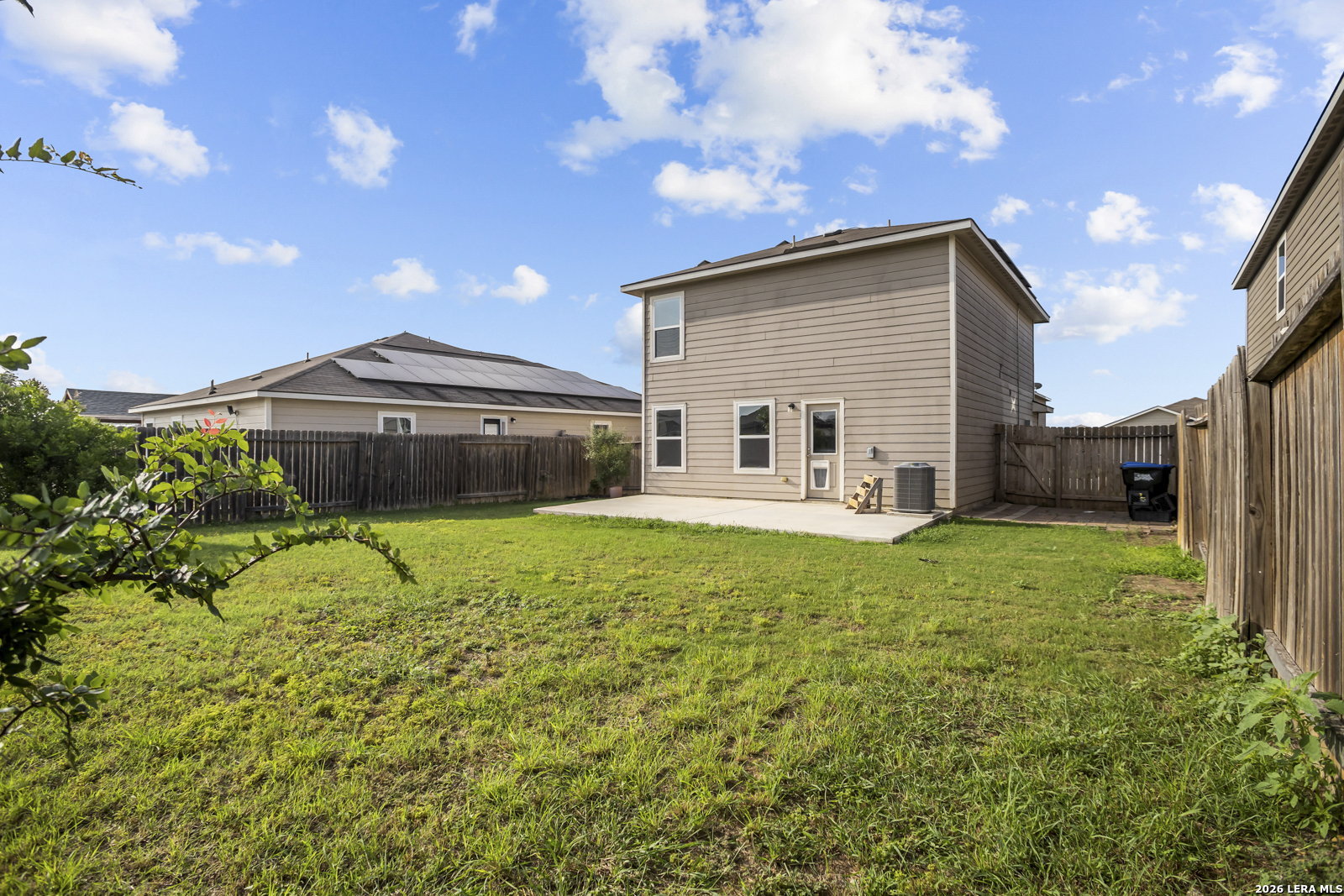 main property photo 30