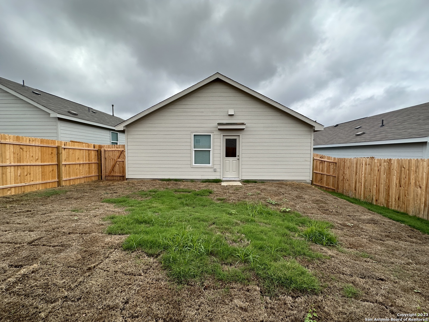 main property photo 31