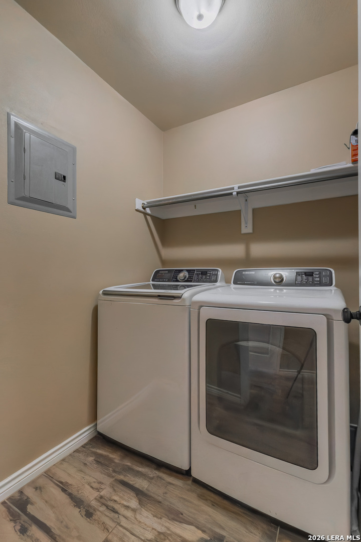 main property photo 12