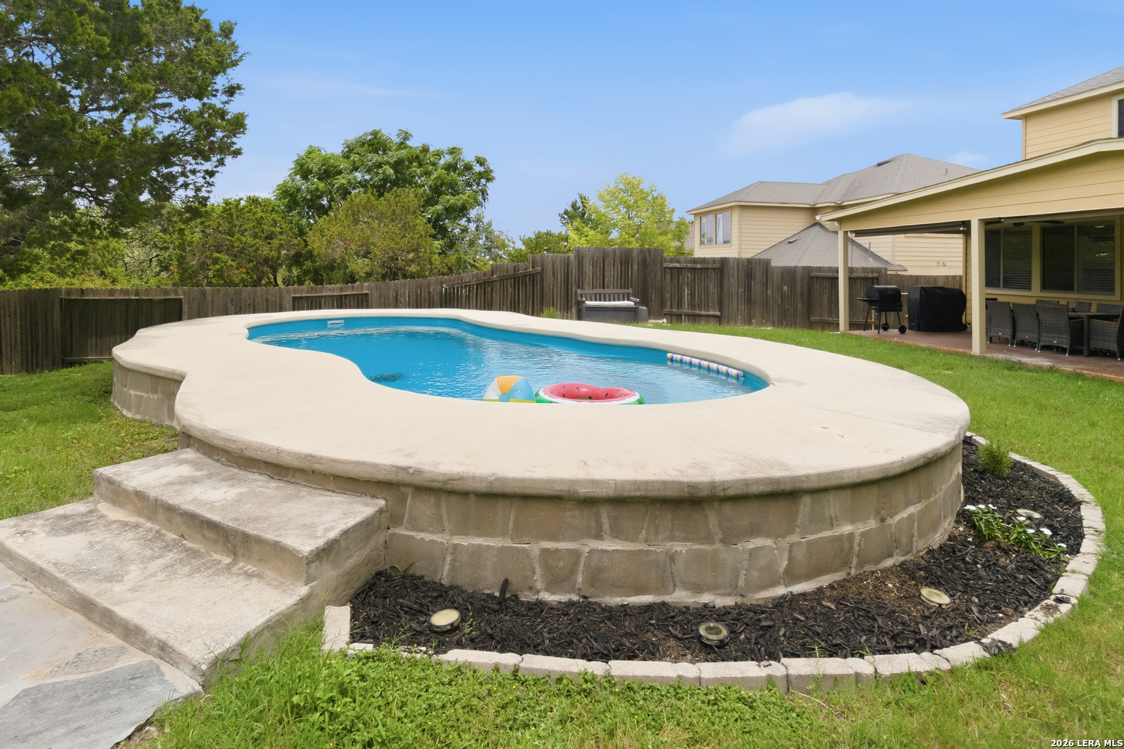 main property photo 35