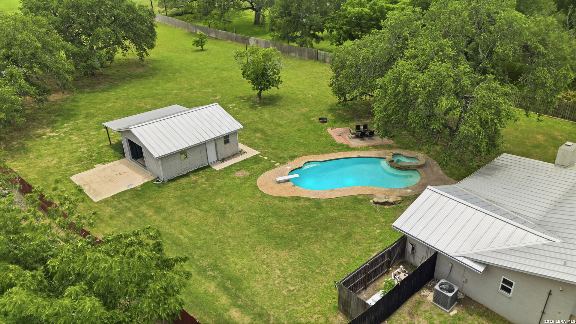 main property photo 32