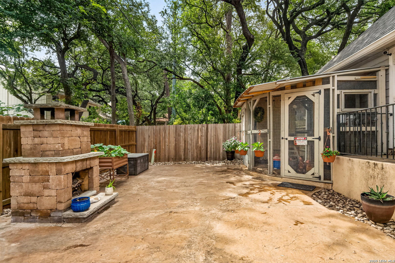 main property photo 24