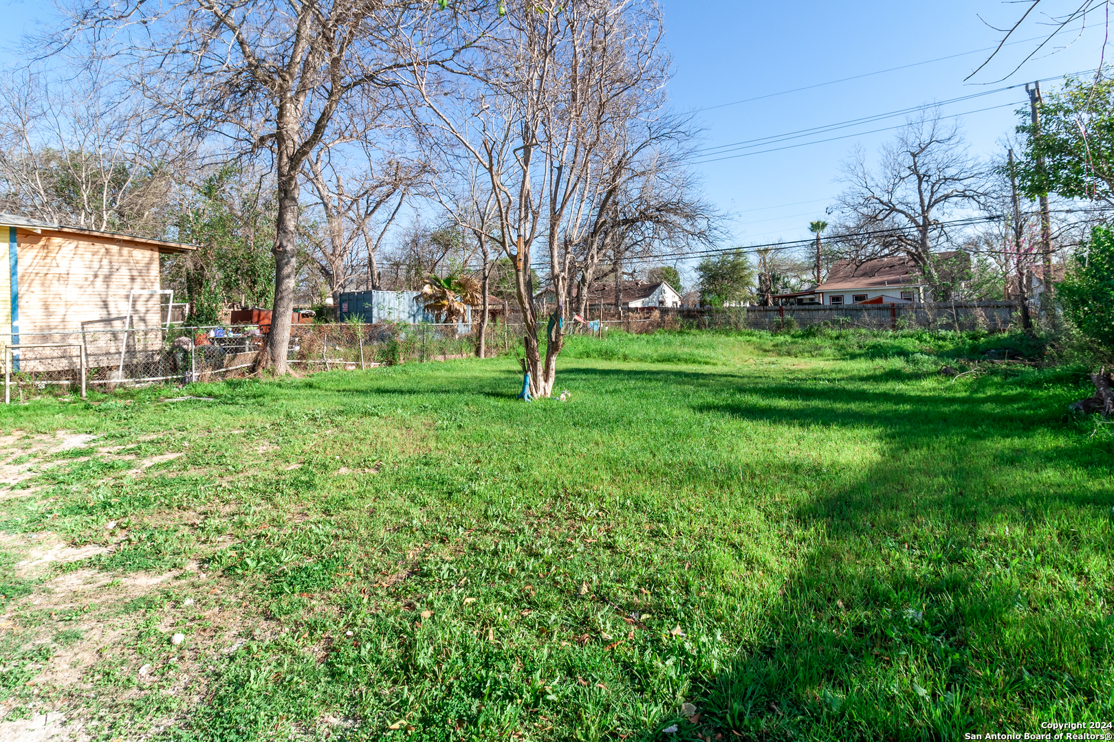 main property photo 22