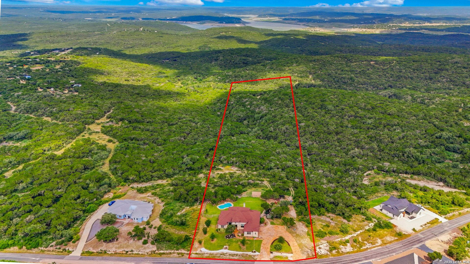 main property photo 34