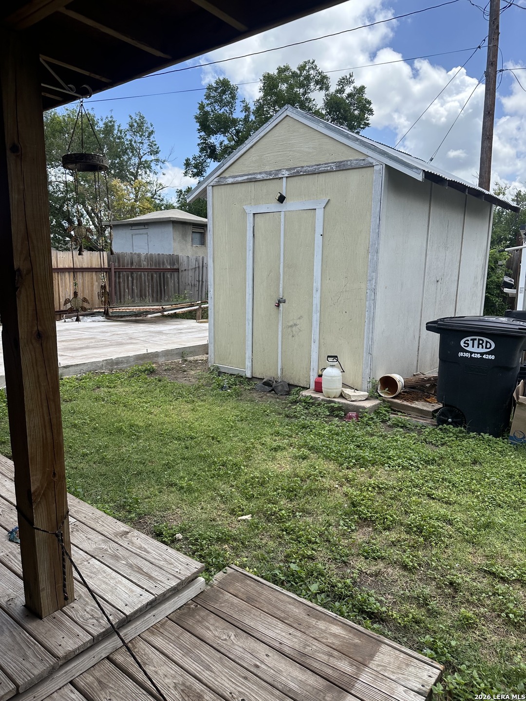 main property photo 17