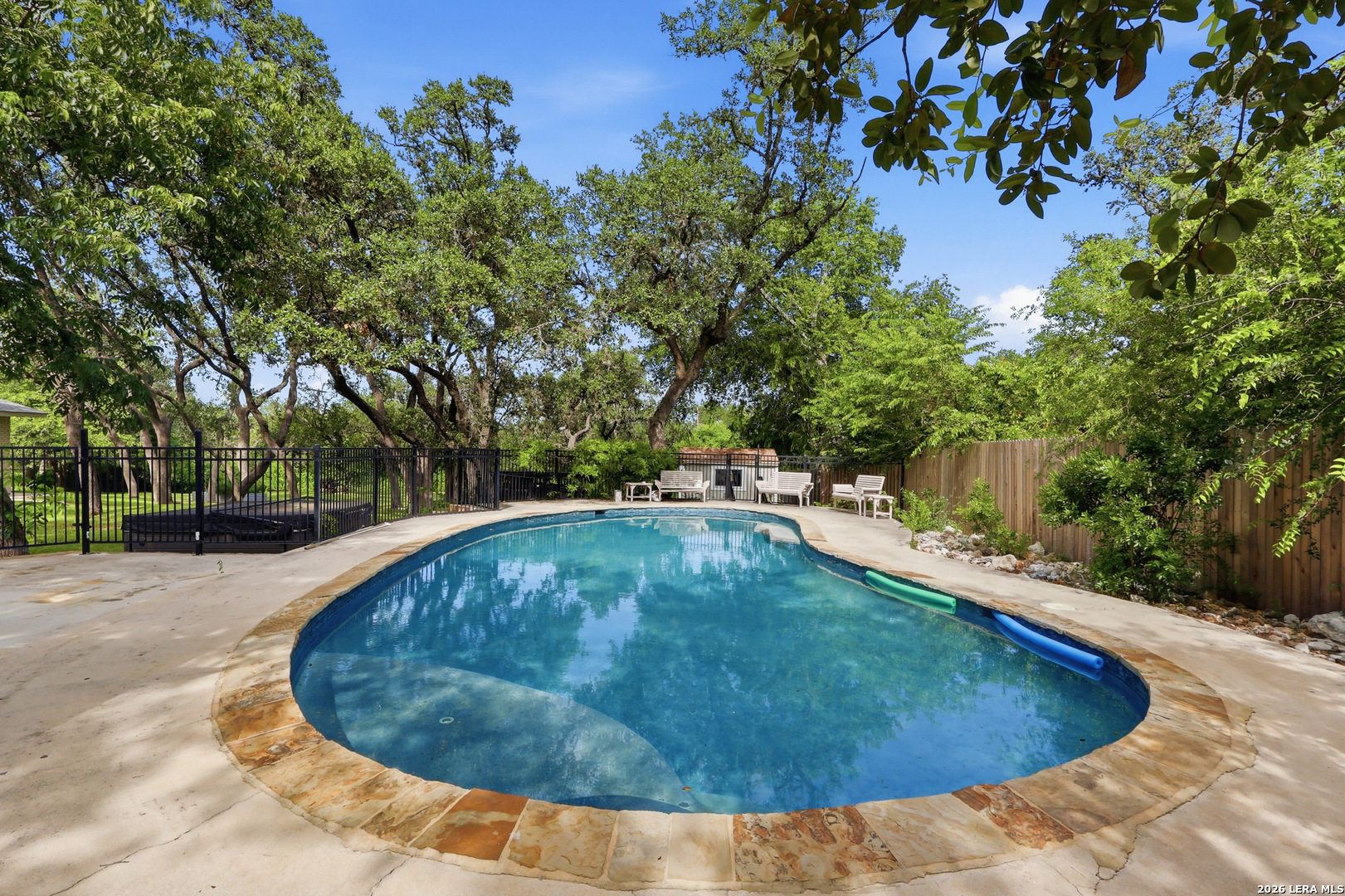 main property photo 38