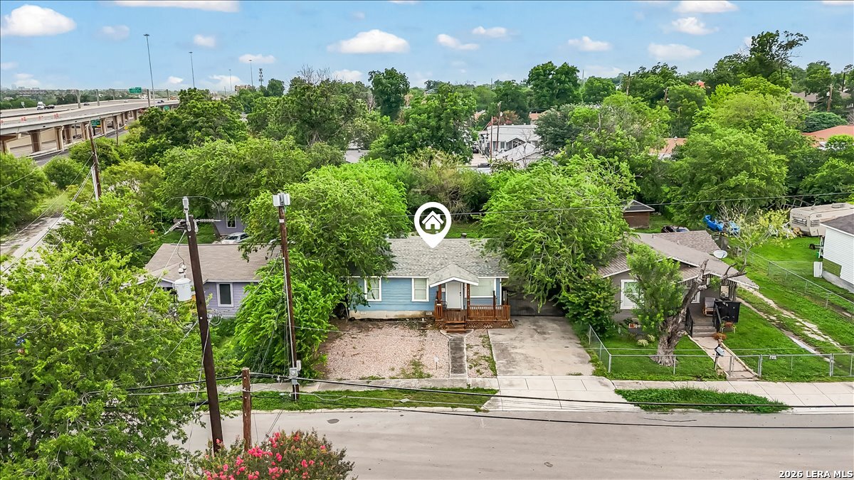 main property photo 18