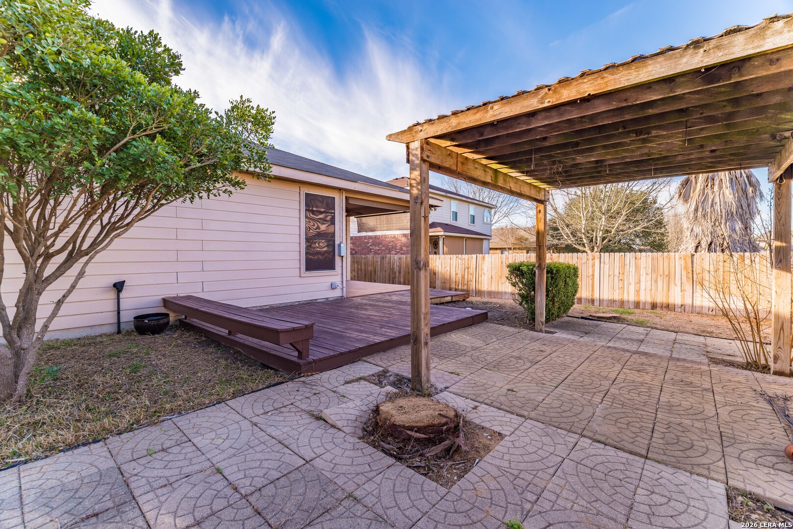 main property photo 27