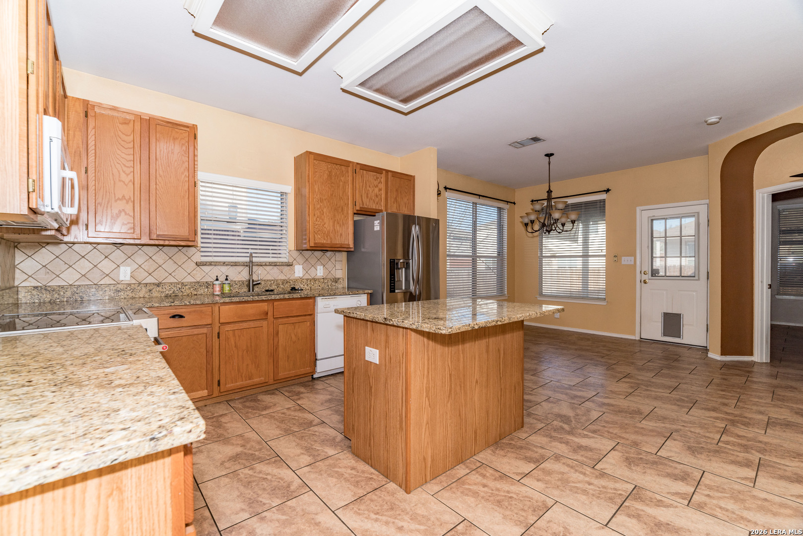 main property photo 7