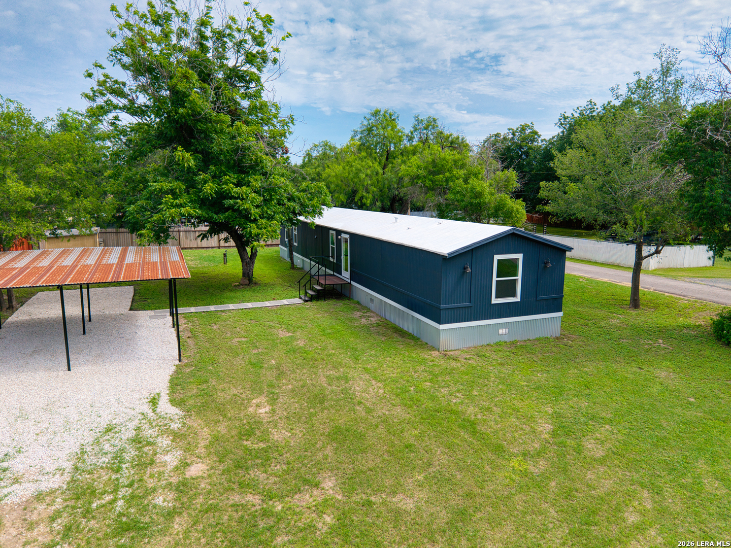 main property photo 18