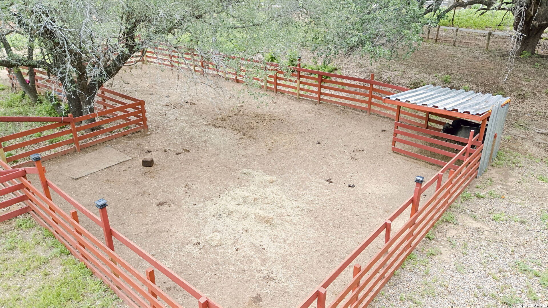 main property photo 16