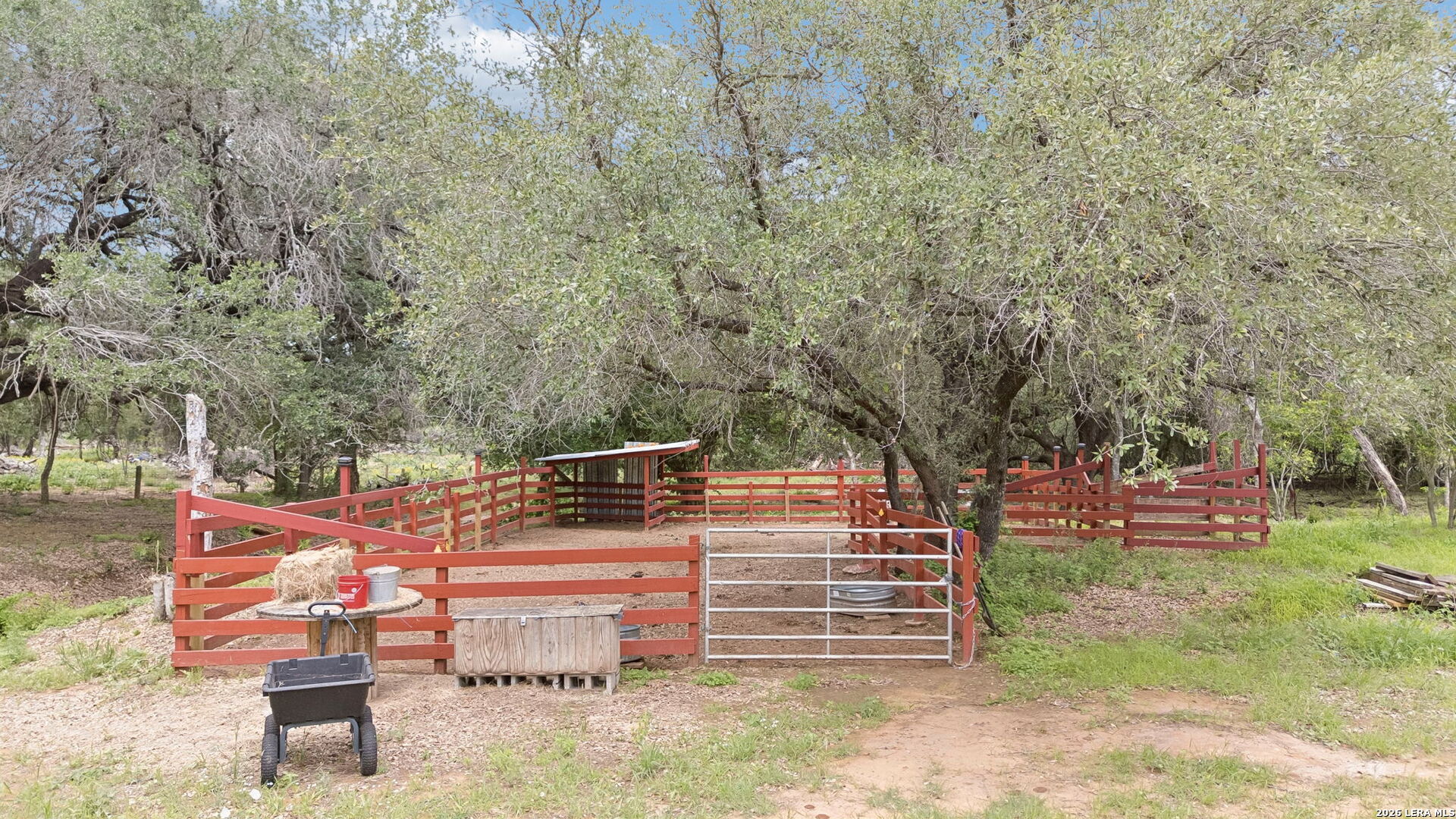 main property photo 18