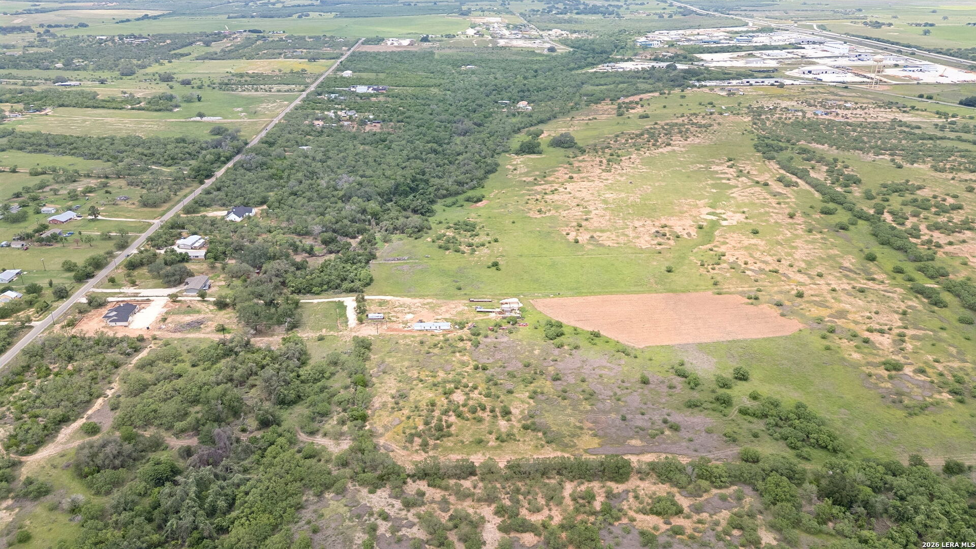 main property photo 28