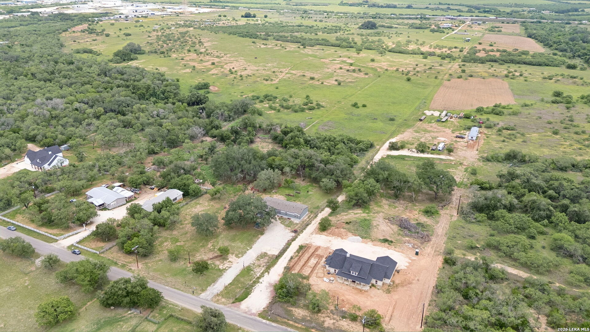 main property photo 29