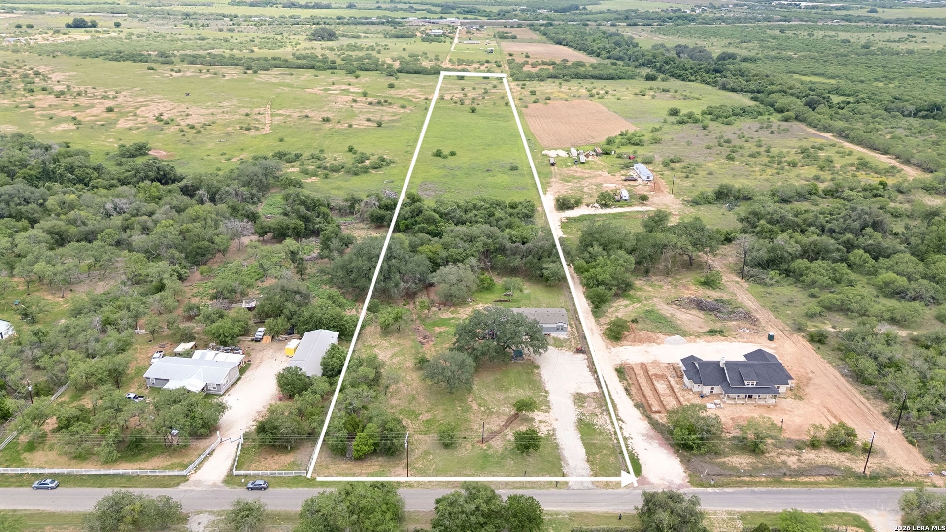 main property photo 30