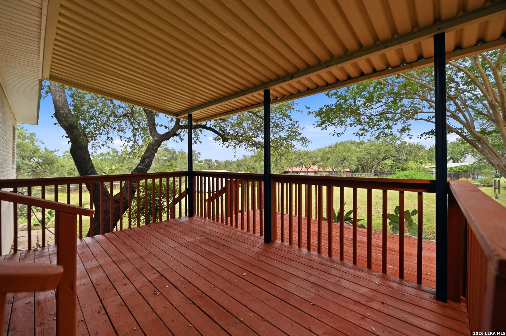 main property photo 31