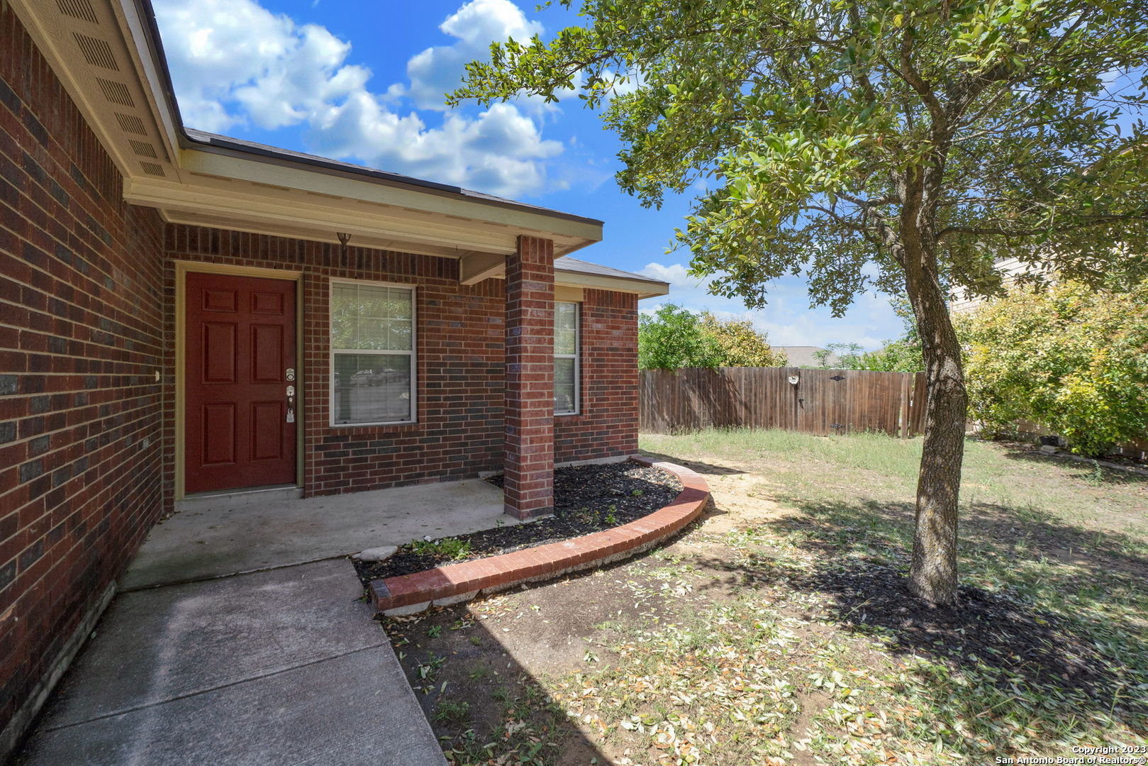 main property photo 3