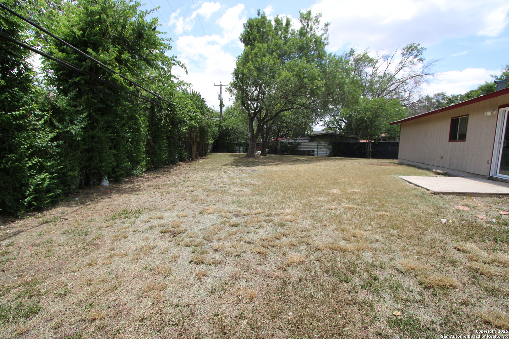 main property photo 17
